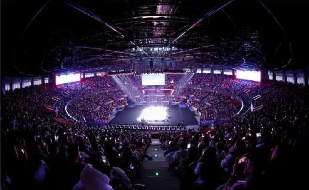 包含球迷“疯狂打call”背后的文化现象探讨的词条