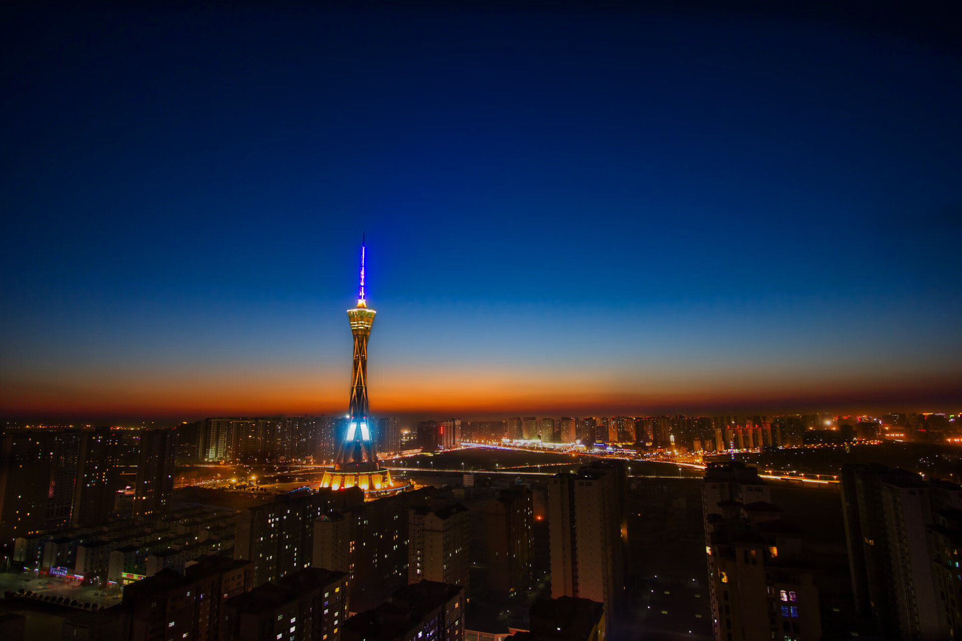 中国棒球联赛重启 吸引众多年轻观众,中国棒球联赛官网