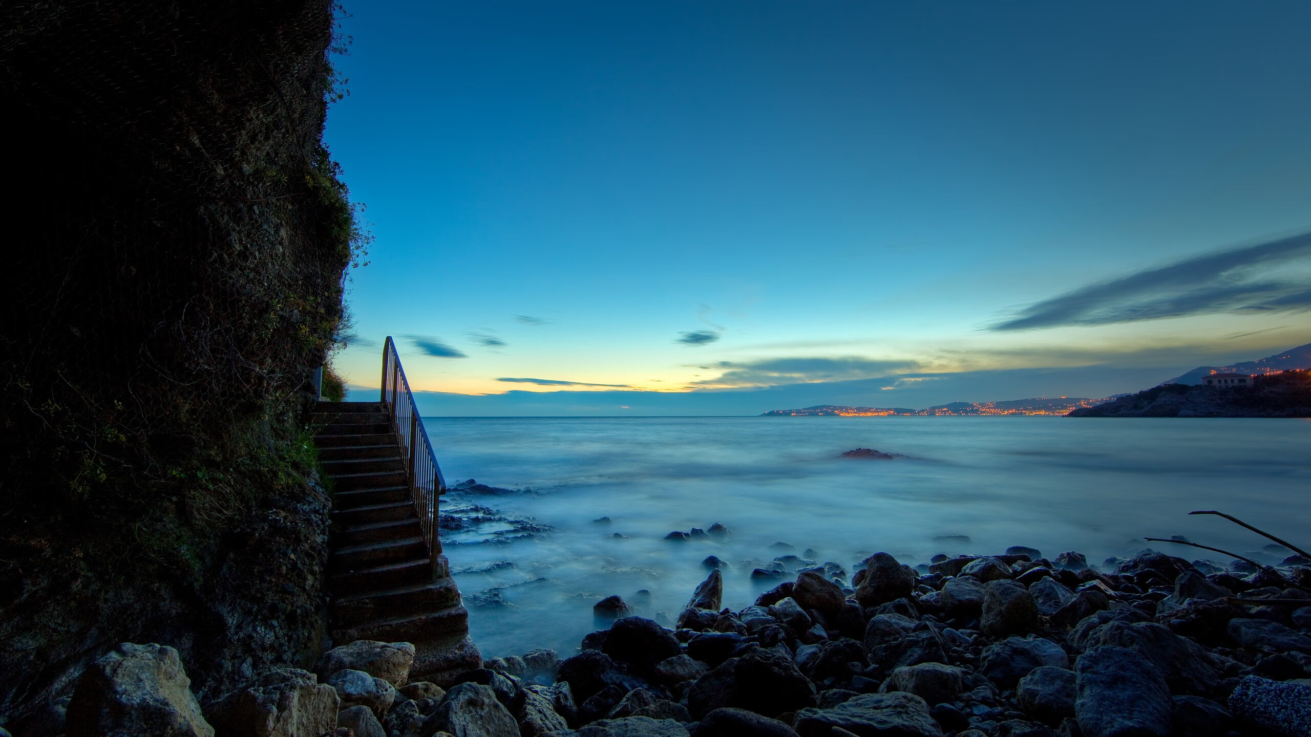 爱游戏下载-利物浦遭遇冷门欧洲超级杯，利物浦欧冠捧杯